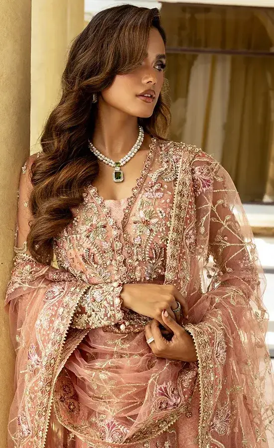 Peach Lehenga For Wedding Guestsss (2)