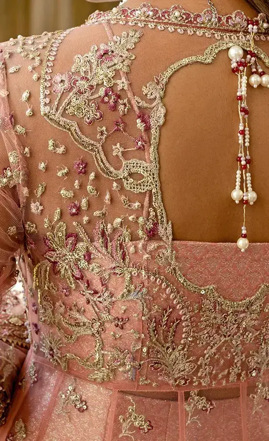 Peach Lehenga For Wedding Guestsss (4)