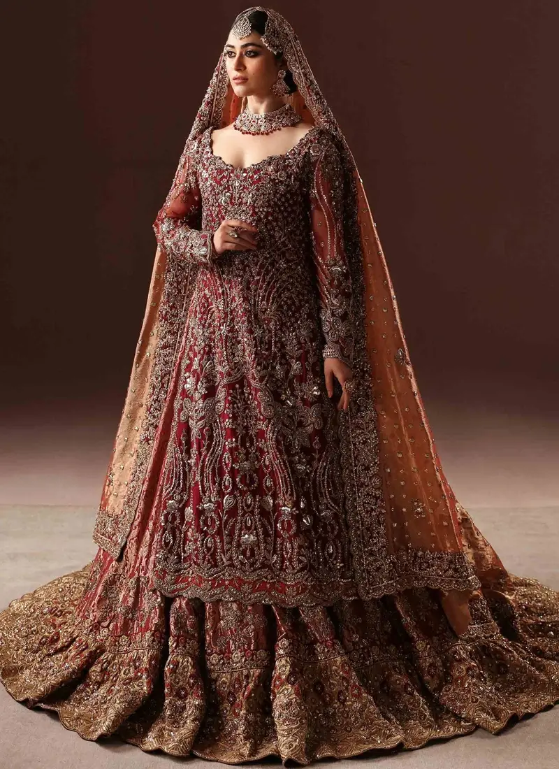 Ammara-Khan-Red-Farshi-Lehenga-1 Ammara Khan Red Farshi Lehenga (1)
