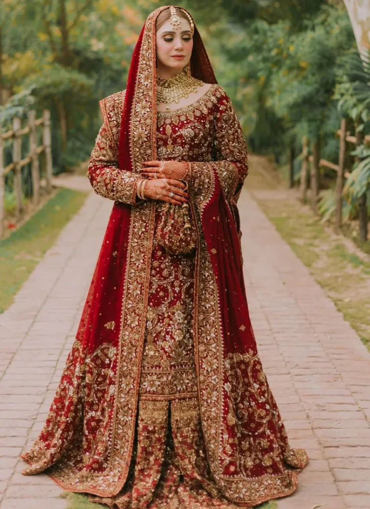 Haris Shakeel Farshi Lehenga (Inspired Version) Video